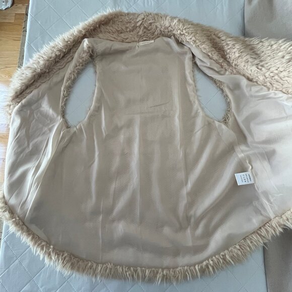 Faux Fur Fun Vest - Light tan - Picture 8 of 13